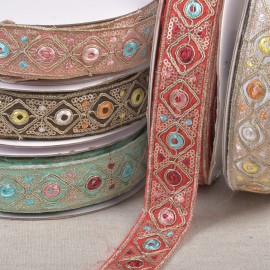 Embroidered trim "indian"