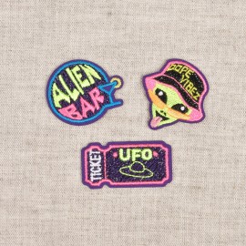 S Motif alien